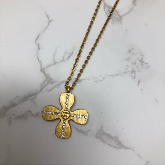 AUTHENTIC Chanel 2001 Cruise collection 24k plated clover rhinestones necklace - Picture 5 of 10